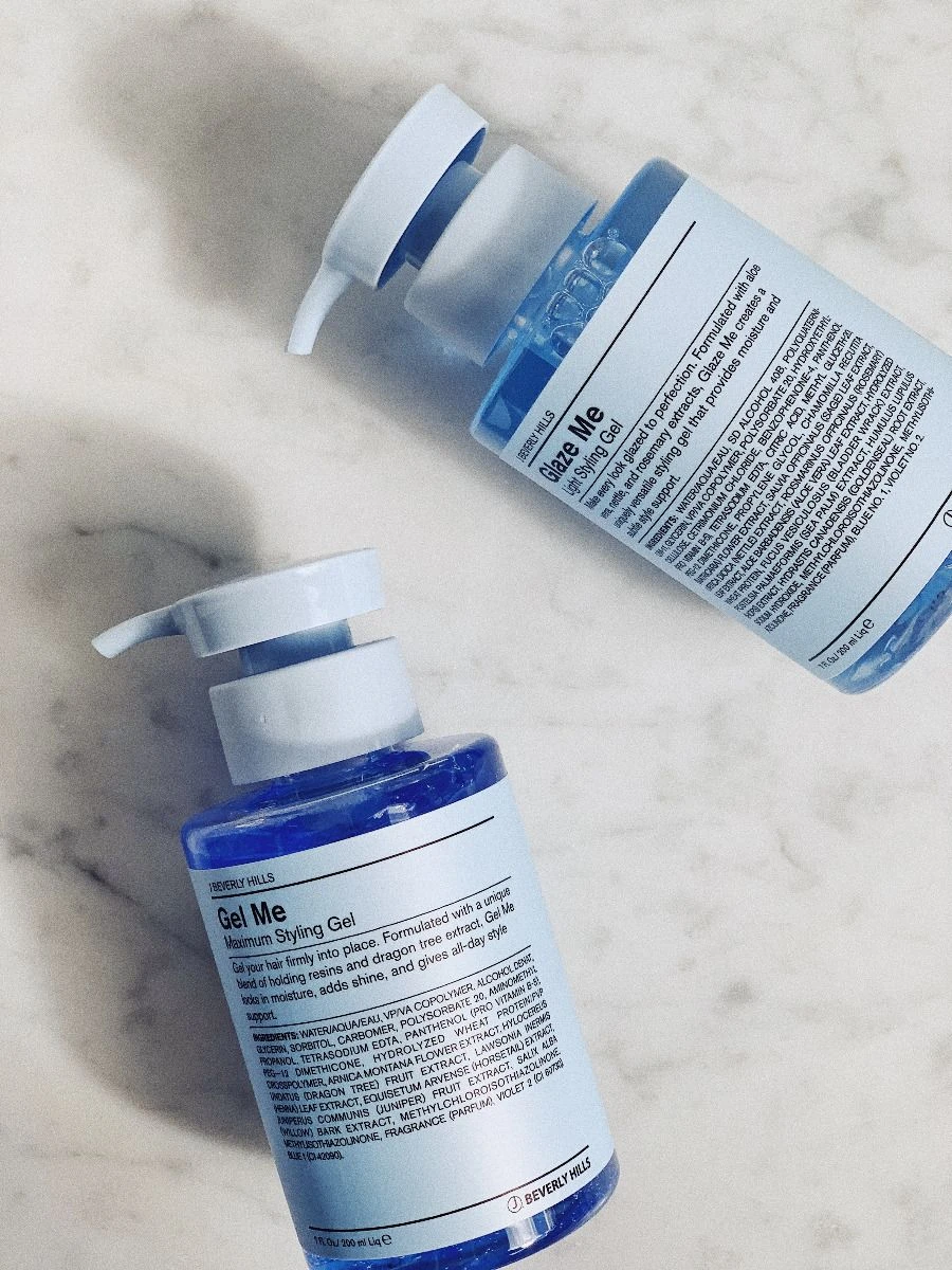 J Beverly Hills BLUE Glaze Me 200ml J Beverly Hills BLUE Glaze Me 200ml -Winkel Voor Haarverzorgingsproducten 644216015733 glaze me 644216015634 gel me 1