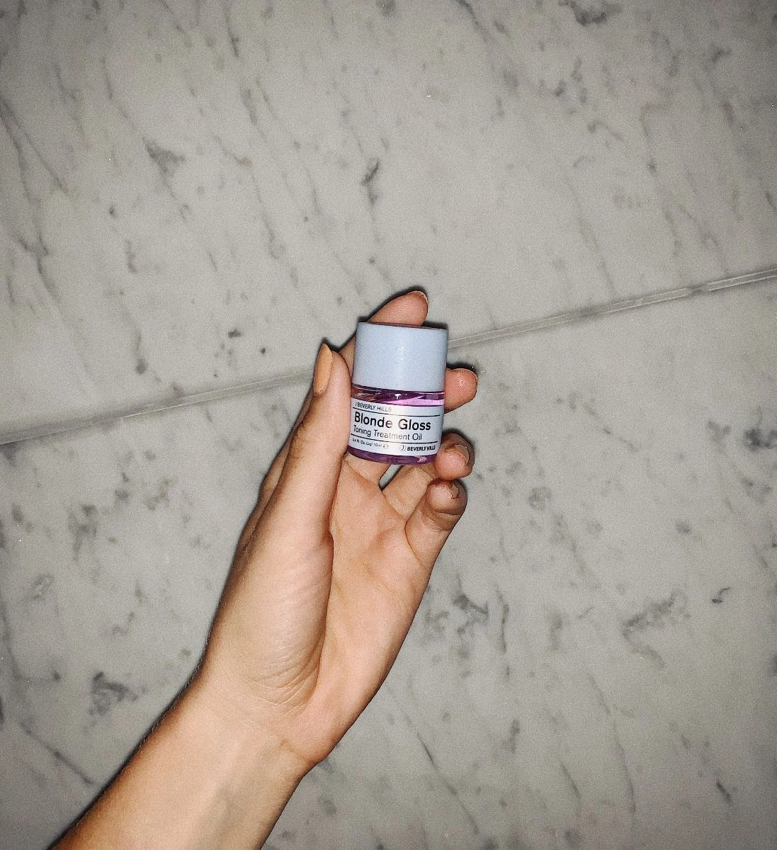 J Beverly Hills BLUE Blonde Gloss 10ml J Beverly Hills BLUE Blonde Gloss 10ml -Winkel Voor Haarverzorgingsproducten 644216016334 blonde gloss 10 ml