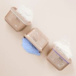 Schwarzkopf Blond Me Clay Lightener 350gr 2 Schwarzkopf Blond Me Clay Lightener 350gr -Winkel Voor Haarverzorgingsproducten blondme bleaches flatlay social feed 1080x1080 2