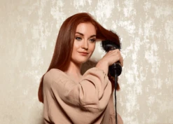 HOT TOOLS Volumiser Black Gold -Winkel Voor Haarverzorgingsproducten htdr1090bg product in use 300dpi min