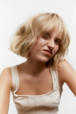 Maria Nila Texture Spray 250ml -Winkel Voor Haarverzorgingsproducten img texture spray 01 2023 09 25