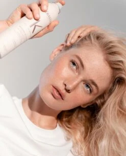 Kérastase Kerastase Fresh Affair Droogshampoo 150gr -Winkel Voor Haarverzorgingsproducten kerastase fresh affair refreshing dry shampoo5