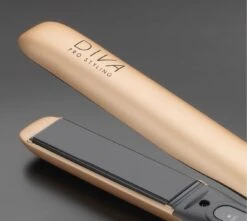 Diva Pro Precious Metals Touch Straightener Rose Gold 3 Diva Pro Precious Metals Touch Straightener Rose Gold -Winkel Voor Haarverzorgingsproducten pro201 1920 x 1715 05
