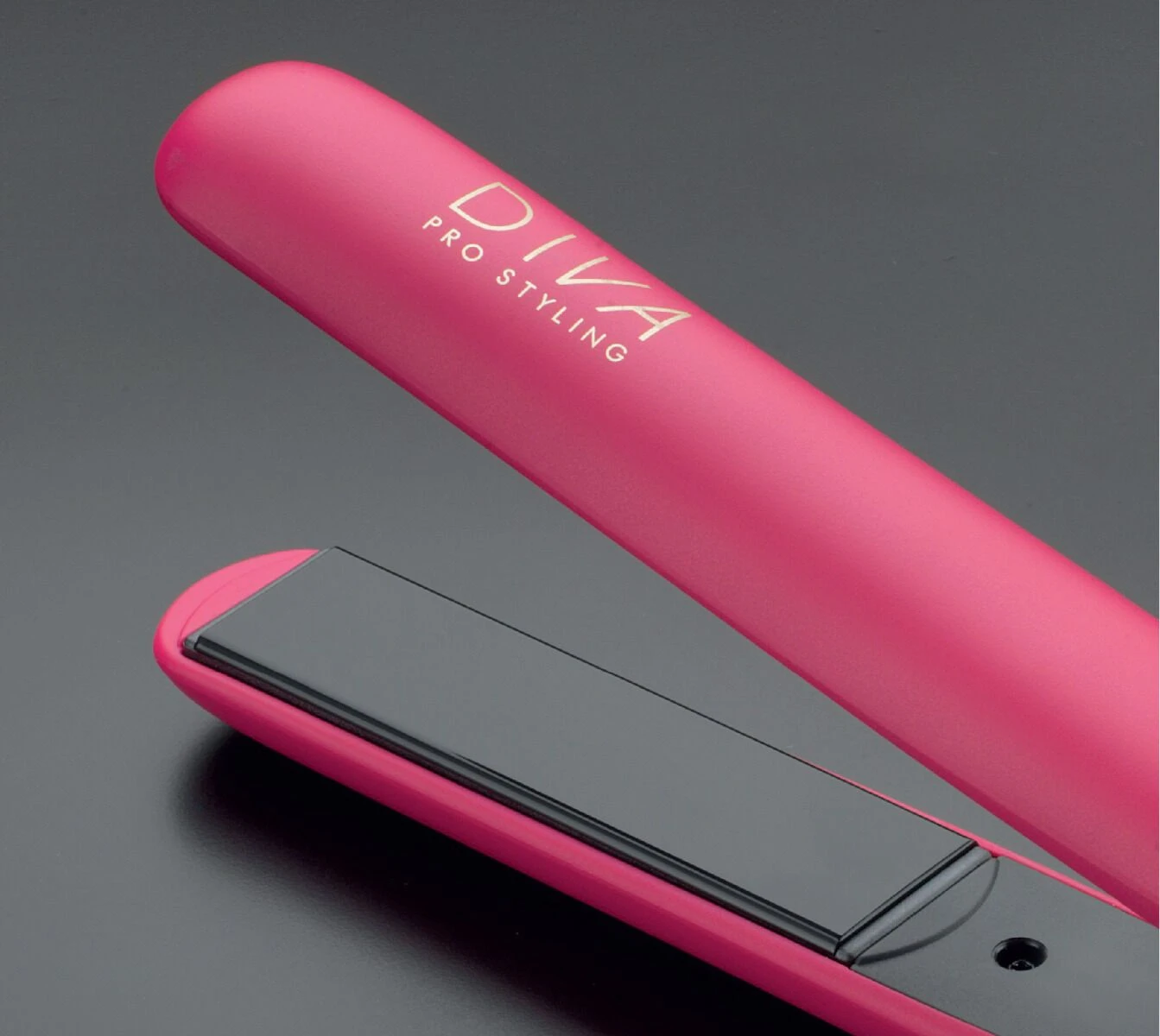 Diva Pro Digital Styler Magenta Diva Pro Digital Styler Magenta -Winkel Voor Haarverzorgingsproducten pro212 1920 x 1715 05