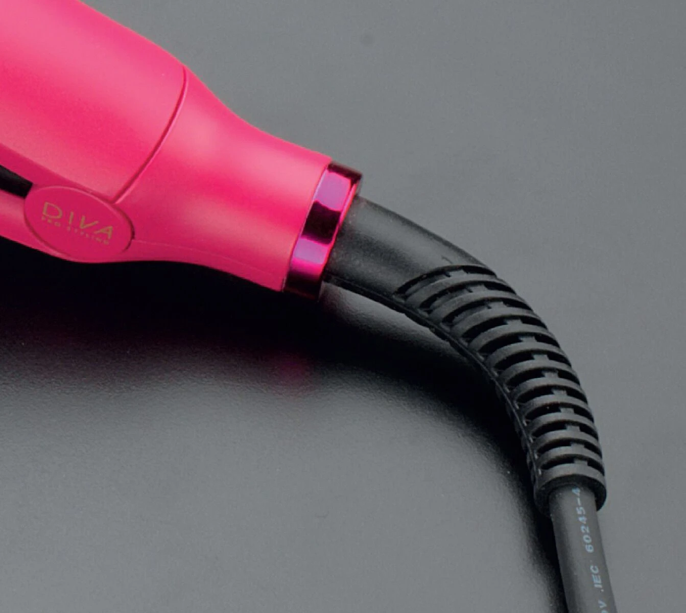 Diva Pro Digital Styler Magenta Diva Pro Digital Styler Magenta -Winkel Voor Haarverzorgingsproducten pro212 1920 x 1715 06
