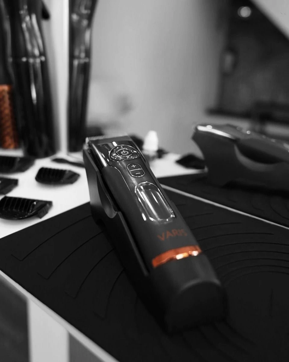 Varis Clipper VC42 Varis Clipper VC42 -Winkel Voor Haarverzorgingsproducten varis sm bts 76