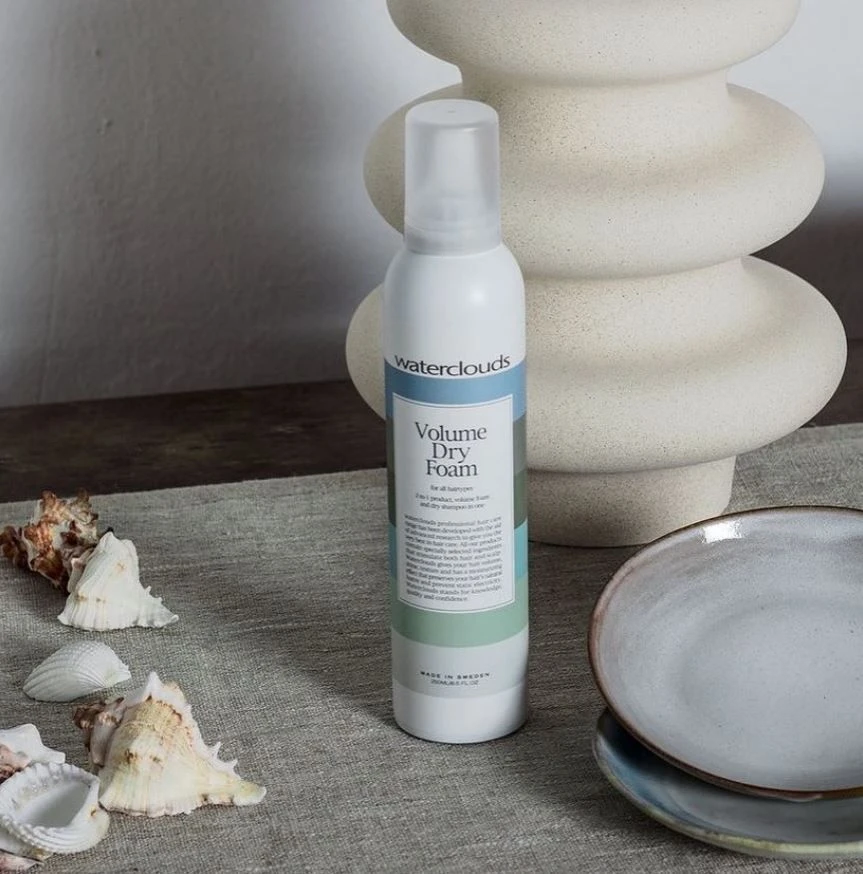 Waterclouds Volume Dry Foam 250ml Waterclouds Volume Dry Foam 250ml -Winkel Voor Haarverzorgingsproducten volume dry foam sfeer